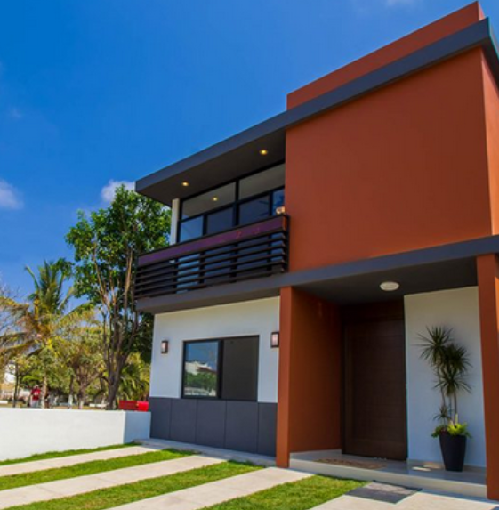 Chalet con piscina · foto 1
